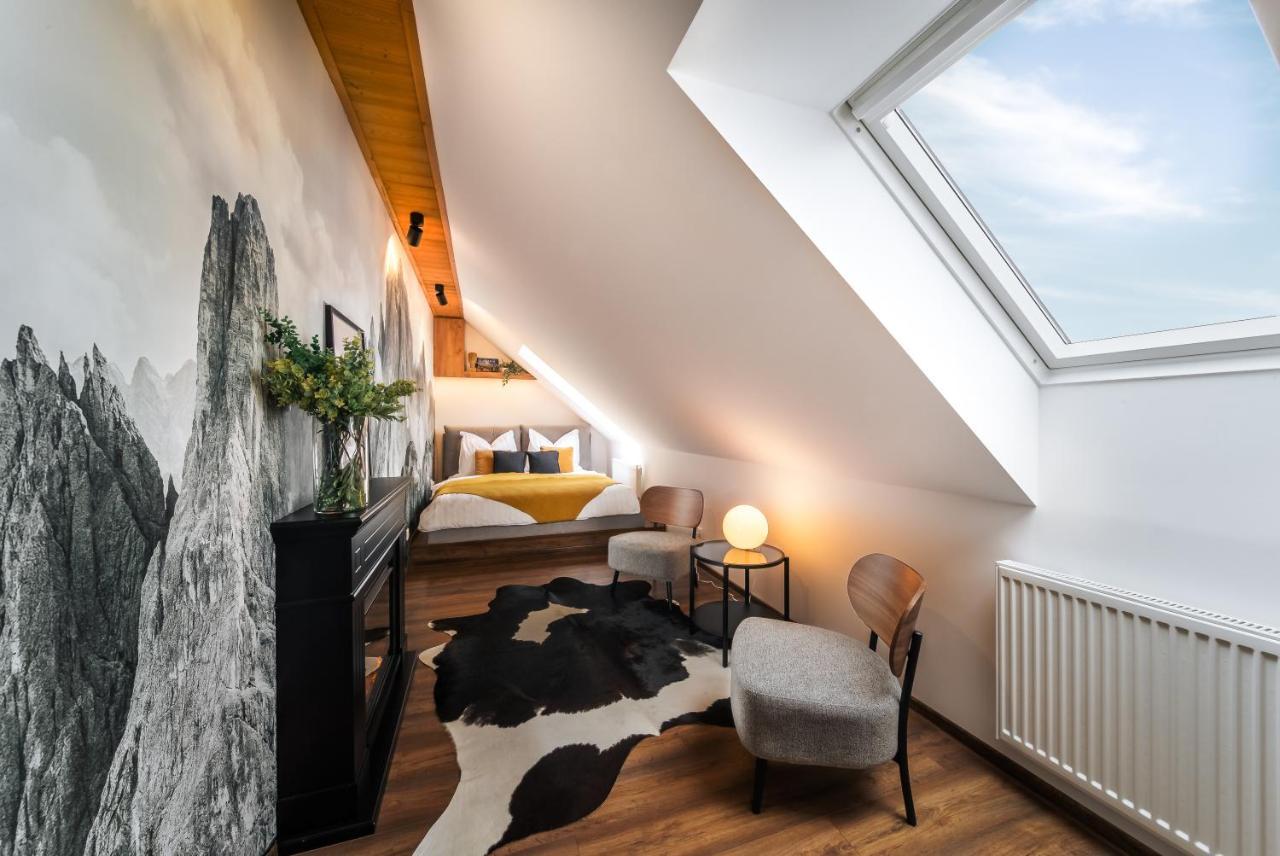 Cozy Mountain Attic Apartment In High Tatras Велька-Ломница Экстерьер фото