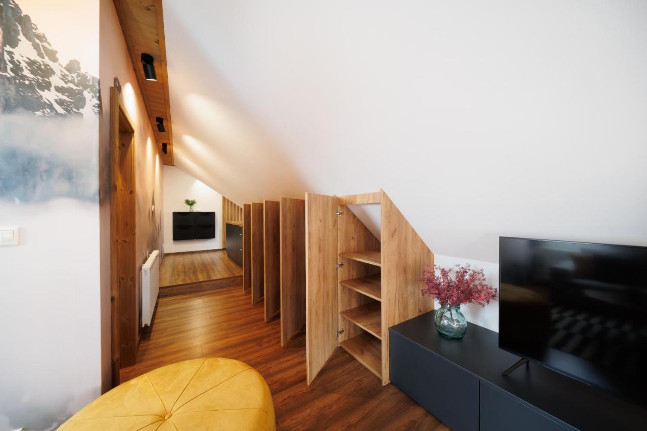 Cozy Mountain Attic Apartment In High Tatras Велька-Ломница Экстерьер фото